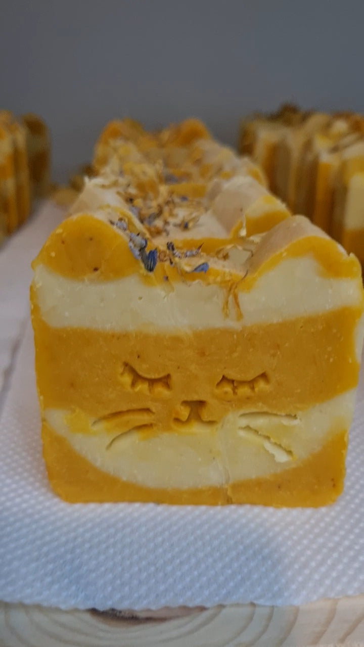 Jabón Gatito de Caléndula y Naranja